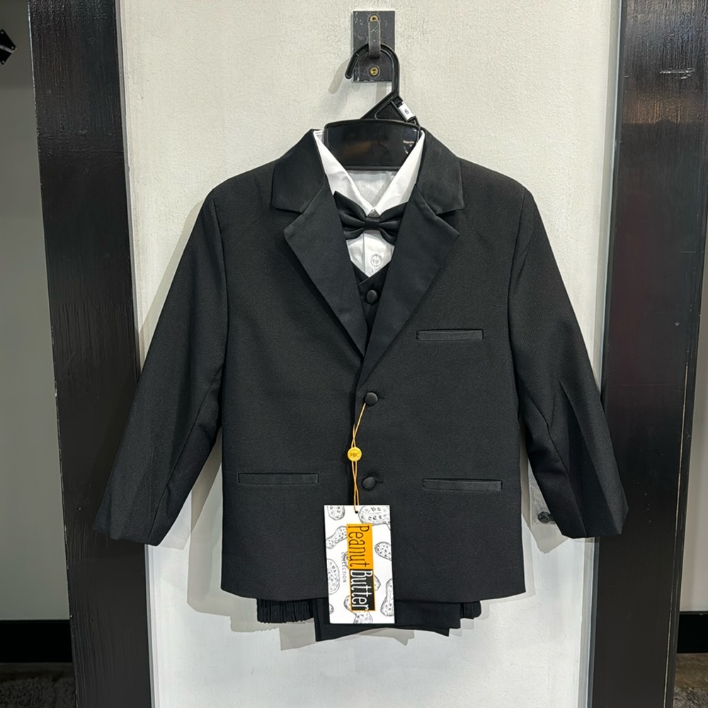 Peanut Butter Collection - Little Boys Black Suit - Size 3 3T - Ring bearer